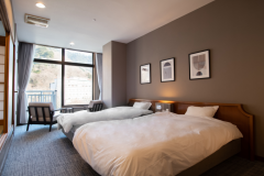 *【特別和洋室】最上階にある特別和洋室は鬼怒川に面した広い広縁付き。至福の時間をお過ごしください。