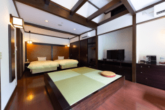 うたたねタイプ　庭側　かえで・きり　源泉100％温泉付き離れ　客室一例