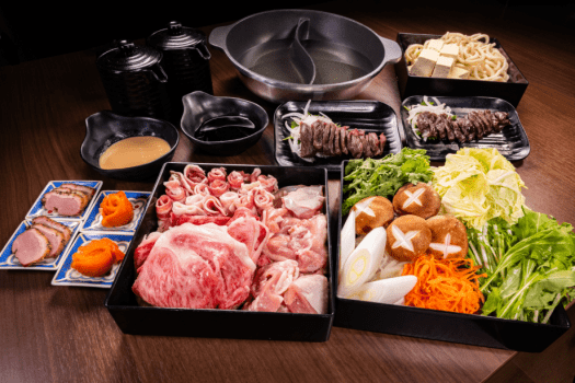 【1泊2食／ルームチャージ】山梨ブランド肉3種しゃぶしゃぶ（部屋食）｜一棟料金プラン