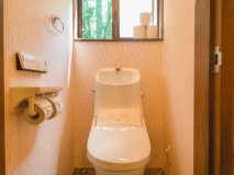 ウォシュレット付きトイレ