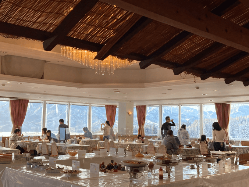 シャトーテル一本杉　朝食会場