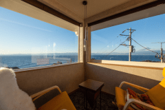 景色が旅のメインとなるような唯一のお部屋。キングサイズのベッドや大型TV・トイレなど備えてある快適なな空間となっております。