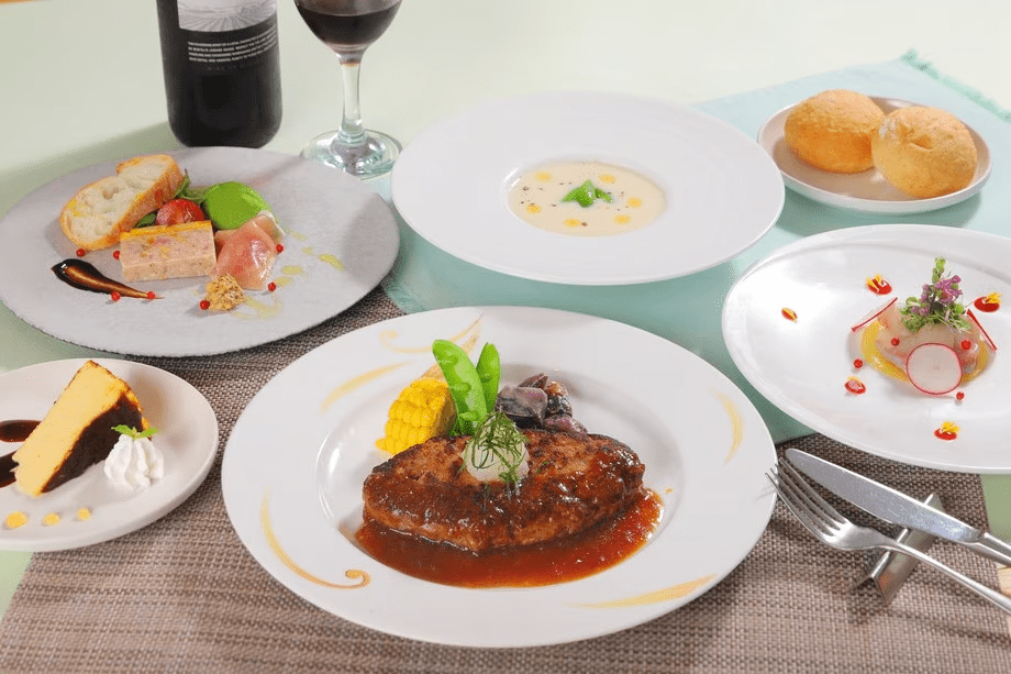 【 ホテル棟 】地元食材を使った夕食コース（2食付）■選べるメインプラン■