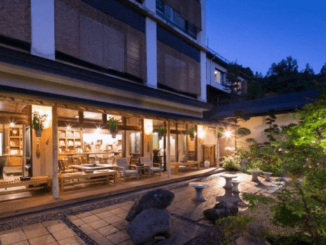 夕暮れのテラス