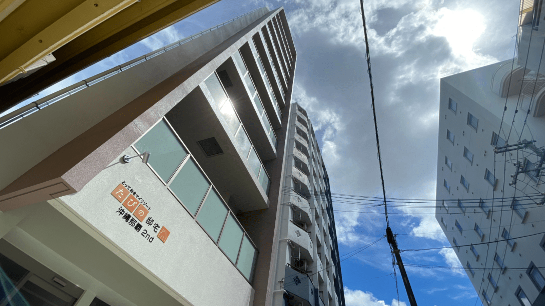 Condominium 5 minutes walk from Monorail Miebashi Station. With a washing machine and dryer