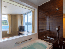 【202】大きな窓がある内風呂