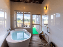 【301】半露天風呂付のお部屋になります