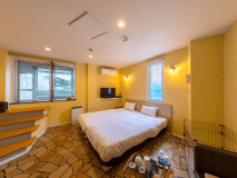 【302】階段の先にお風呂とテラスがあります