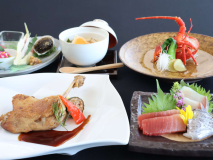 料理イメージ（あい鴨のコンフィと伊勢海老の具足煮をチョイス）