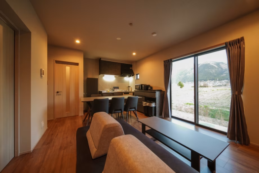 湯布院温泉　山の翠 E 水音