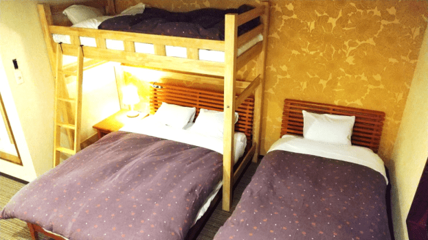 Family ensuite room with Mountain view