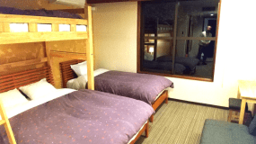 Family ensuite room with Mountain view