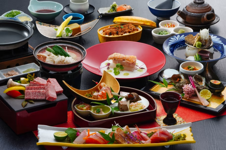 季節の特上会席(2025年3月21日~6月20日)※日によって異なる場合がございます。 季節の特上会席(2025年3月21日~6月20日)※日によって異なる場合がございます。