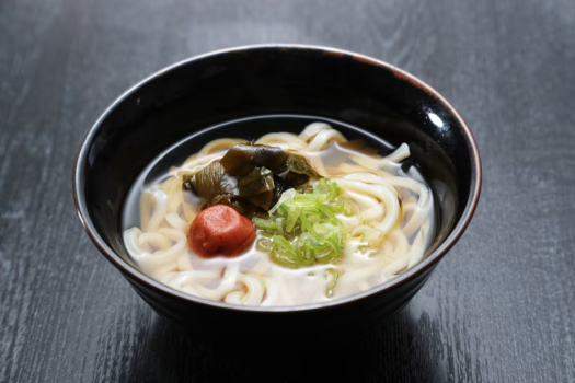 お子様向けのミニうどんなど、当日ご注文いただける一品料理もございます。