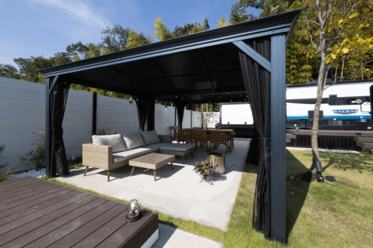 アウトドアリビング（セーラムトレーラーハウス）