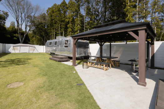 お部屋外観・アウトドアリビング（エアストリーム）