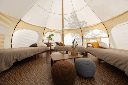 お部屋内装（ロータスベルテント）