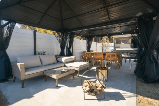 【プライベートサウナ満喫プラン】薪で楽しめるプライベートサウナ利用OK★リゾート気分の外気浴で「ととのう」心地よい時間＜素泊まり＞