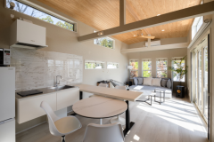 お部屋内装（トレーラーハウス）