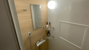 【シャワーブース】  外湯や館内の大浴場のほか、お部屋のシャワーブースもご利用いただけます。