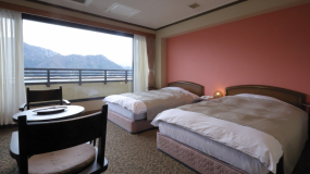 【ツインルーム】［客室イメージ］