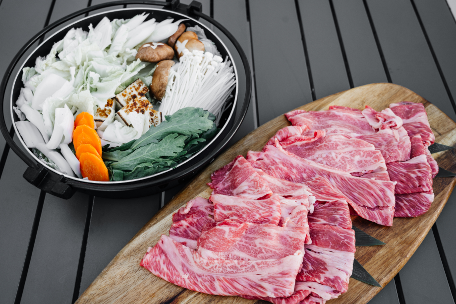 黒毛和牛肩ロースのお肉を使用！