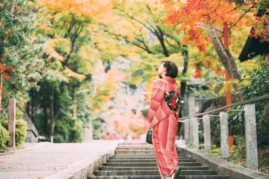 お一人で着られない方も安心♪おまかせで、着物姿でぶらり京都旅★