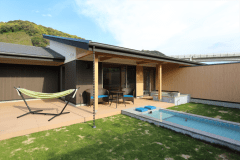 ■コーナースイート［温泉露天風呂＆ハンモック付／64平米］■穏やかな時間が流れるテラスで極上の休日を