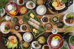 【ご朝食】素材を活かし、一品一品丁寧に。箸を進めるたびに顔がほころぶ、朝の美味しいひとときを。