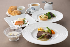 【公式サイト★ベストレートプラン】【スタンダード】季節に合わせた旬の食材を使用♪富士五湖・西湖を望むオーベルジュで創作フレンチに舌鼓☆