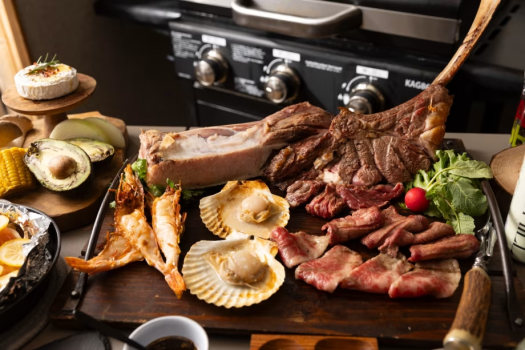 【夏旅応援🌴10％OFF♪晩酌セット無料特典付き！🍖】700平米の敷地・富士山・プライベートサウナ・露天風呂を独り占め🗻♨地元食材を使った豪華BBQ＜夕朝食付き＞