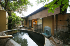 別邸・閑閑庵【主室１０帖・次の間８帖・露天風呂・庭園】