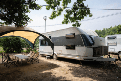 【デラックストレーラーステイ】広々ゆったり滞在。車横付け可