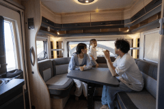 【コンパクトトレーラーステイ】ビーチまで10秒。開放的な海辺のひとときを。車横付け可