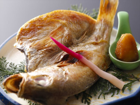 季節のお魚・煮魚や焼き魚、その日の水揚げやオススメ食材でお料理内容が変わります。