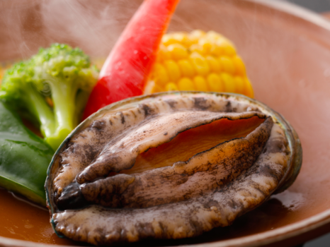 【鮑の踊り焼き】“プリッ”とした食感に、磯の香り豊かに広がる♪