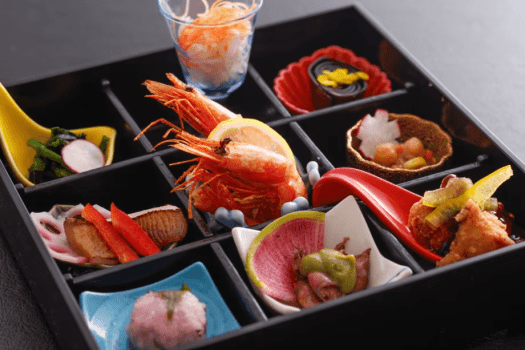 【初夏の新定番】京丹後イカ 漁火〜ISARIBI〜２大メインを堪能！『白イカ姿造り』と『和牛ステーキ』付き会席料理で贅沢に！