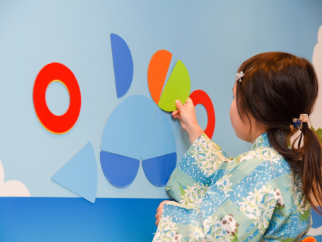 *【こどもひろば】マグネットボードでお子様も夢中になって遊べます♪