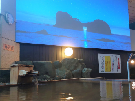 大浴場の壁一面にプロジェクションマッピング（イメージ）