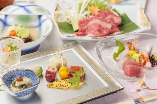【恵会席（春夏のお料理一例）】露天風呂付客室ご宿泊プラン専用の、人気のスタンダード会席
