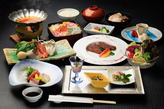 【70周年】【ステーキと海鮮を楽しむ】国産牛+近海マグロ＆ミニバイキング付＜レストラン／和会席＞