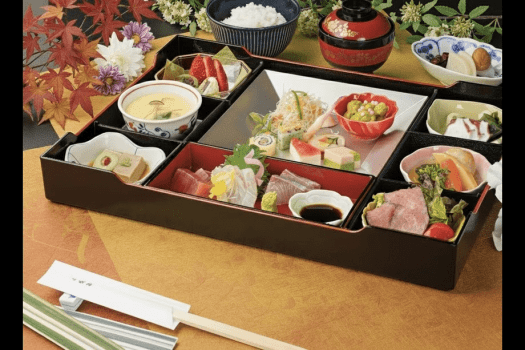 【くまの膳】三楽荘の玉手箱・松花堂御膳をお部屋にお届け×源泉かけ流しの大浴場で白浜温泉を堪能