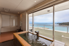 温泉かけ流し露天風呂付客室　浜水晶特別室　藤の晶