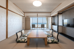 ＜2024年2月リニューアル＞白良浜姉妹ビーチのワイキキテイストを取り入れた和室（4階）