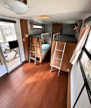 ２段ベッド&times;2 コンセントが付属