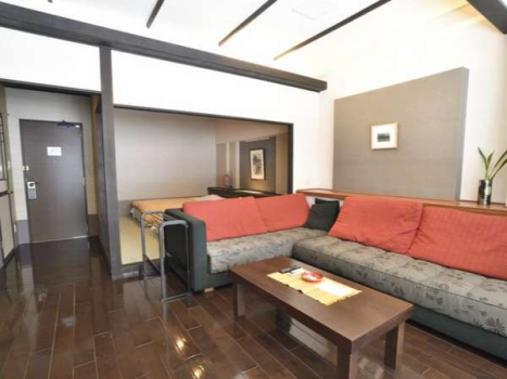 New Bldg. Western Room - River view -