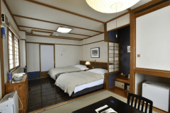 駐車場側和洋室