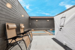 【露天風呂一例】テントサウナ・水風呂を全棟に設置しております。