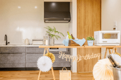 ・【パーティースタイル】誕生日などお祝いにぴったりのお部屋。忘れられないひとときをお過ごしください