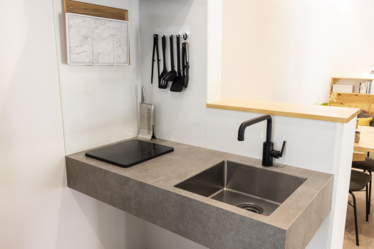 【NEST LAB.‐F】こだわり家電が揃うスタイリッシュなキッチン